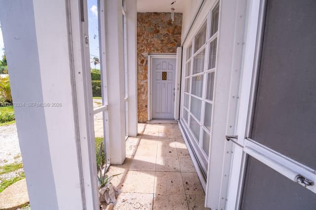11600 NE 6th Ave, Biscayne Park FL 33161 - Biscayne Park, FL - Photo 4