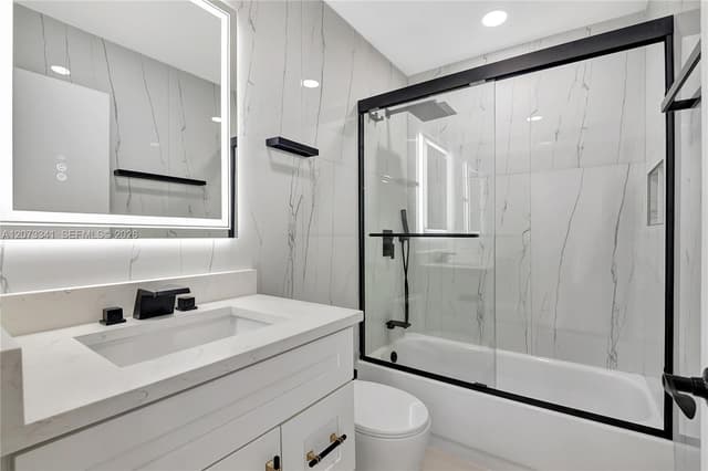 708 Normandy O # 708, Delray Beach FL 33484 - Delray Beach, FL - Photo 3