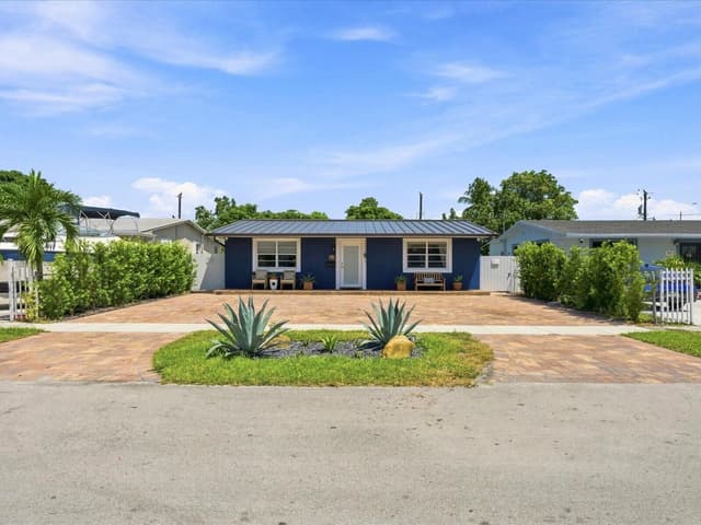 363 E 62ND Street, Hialeah FL 33013 - Hialeah, FL - Photo 2