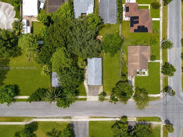 429 NW 14th Ave, Fort Lauderdale FL 33311 - Fort Lauderdale, FL - Photo 6
