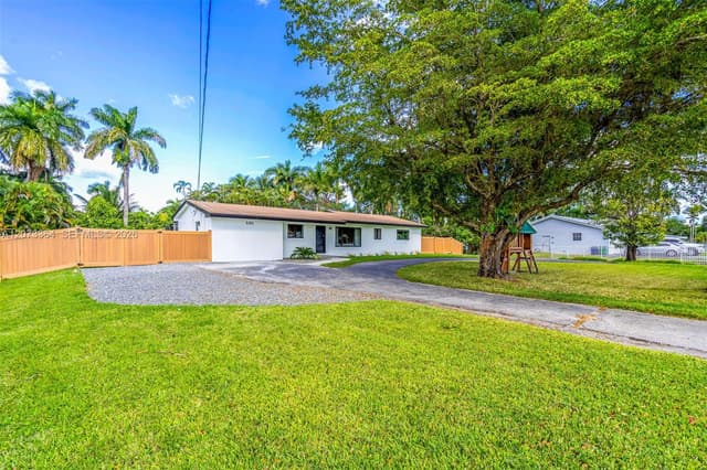 535 N Biscayne River Dr, Miami FL 33169 - Miami, FL - Photo 3