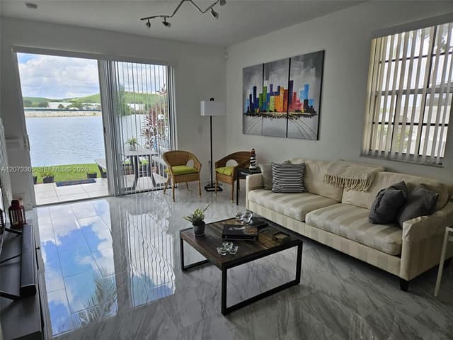 4135 Crystal Lake Dr, Deerfield Beach FL 33064 - Deerfield Beach, FL - Photo 3