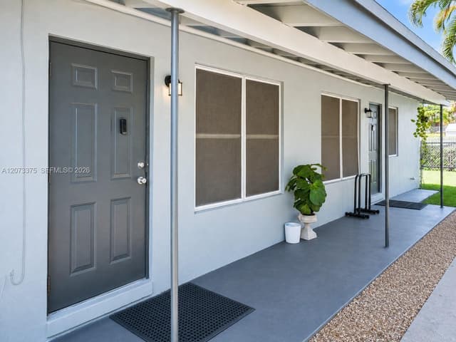 535 NW 13th Ave, Fort Lauderdale FL 33311 - Fort Lauderdale, FL - Photo 6