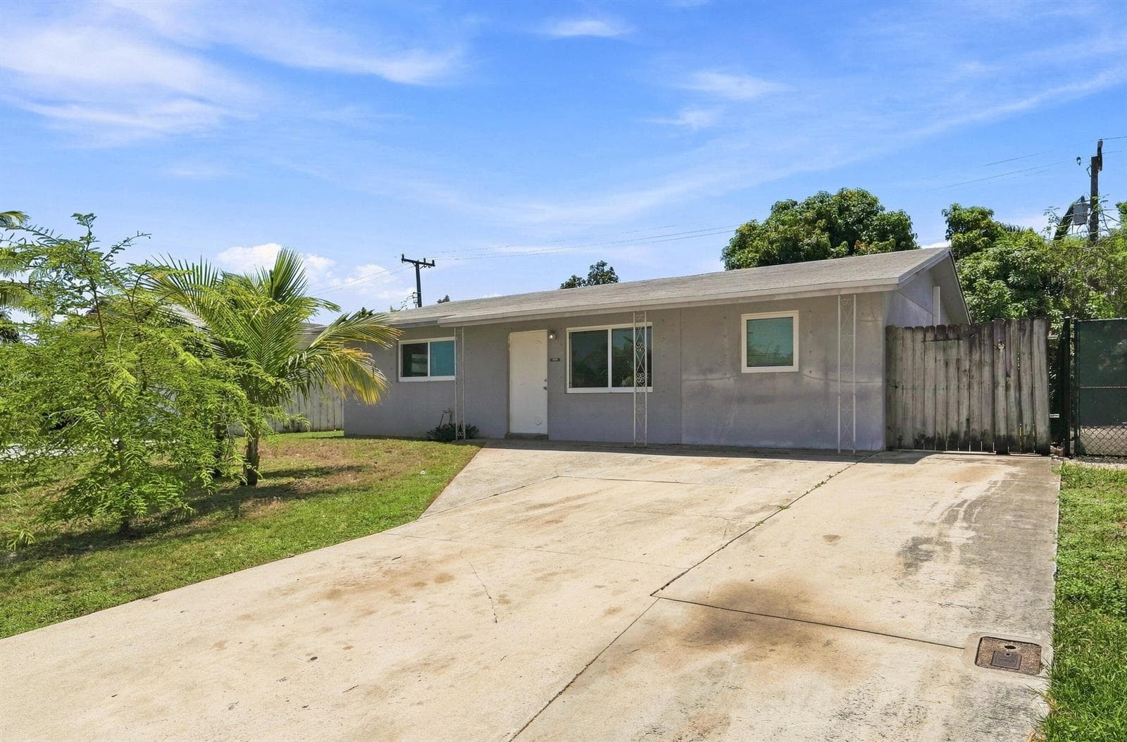 1010 Pinetree Drive, Lantana FL 33462 - Lantana, FL - Photo 1