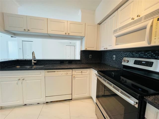 17150 N Bay Rd # 2902, Sunny Isles Beach FL 33160 - Sunny Isles Beach, FL - Photo 6