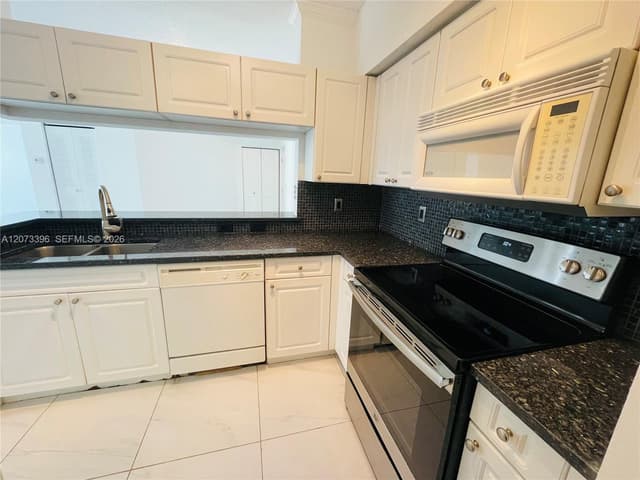 17150 N Bay Rd # 2902, Sunny Isles Beach FL 33160 - Sunny Isles Beach, FL - Photo 5