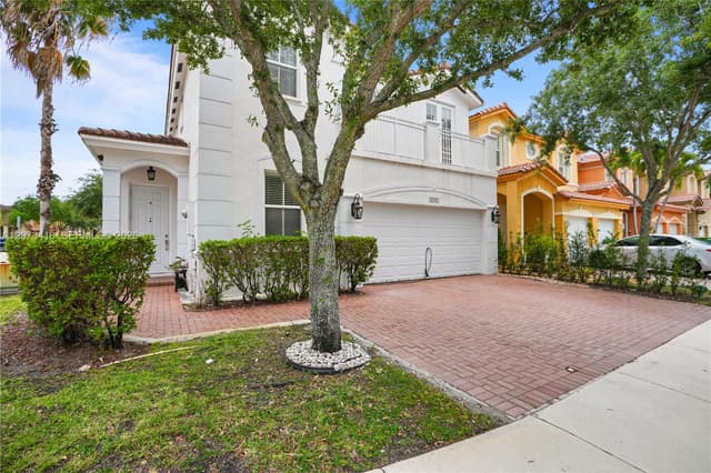 8741 NW 110th Ave, Doral FL 33178 - Doral, FL - Photo 3