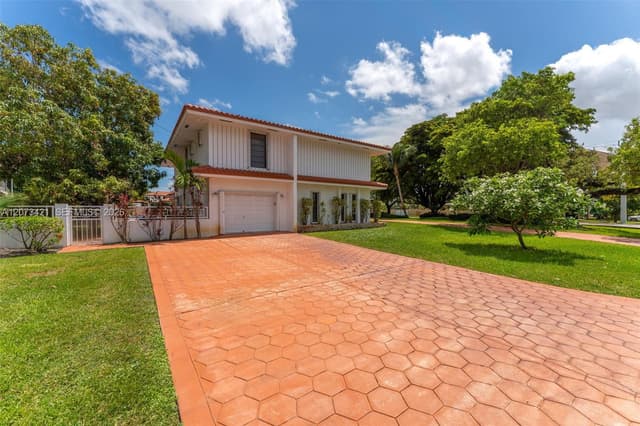 8390 SW 2nd St, Miami FL 33144 - Miami, FL - Photo 7