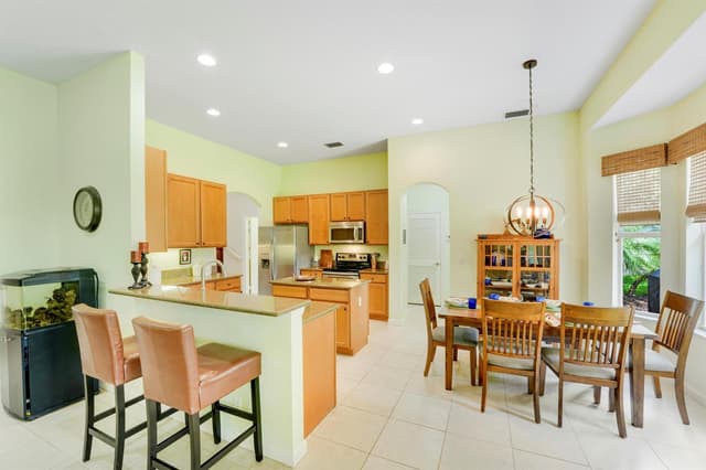 8503 Portobello Lane, Palm Beach Gardens FL 33418 - Palm Beach Gardens, FL - Photo 7