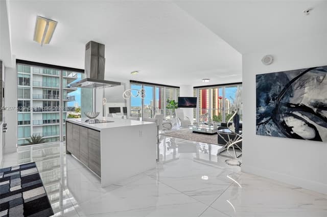 300 Sunny Isles Blvd # 1007, Sunny Isles Beach FL 33160 - Sunny Isles Beach, FL - Photo 2