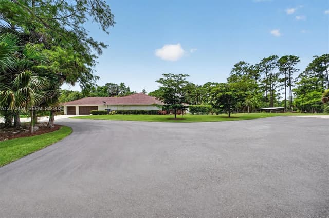 1215 Stallion Dr, Loxahatchee FL 33470 - Loxahatchee, FL - Photo 4