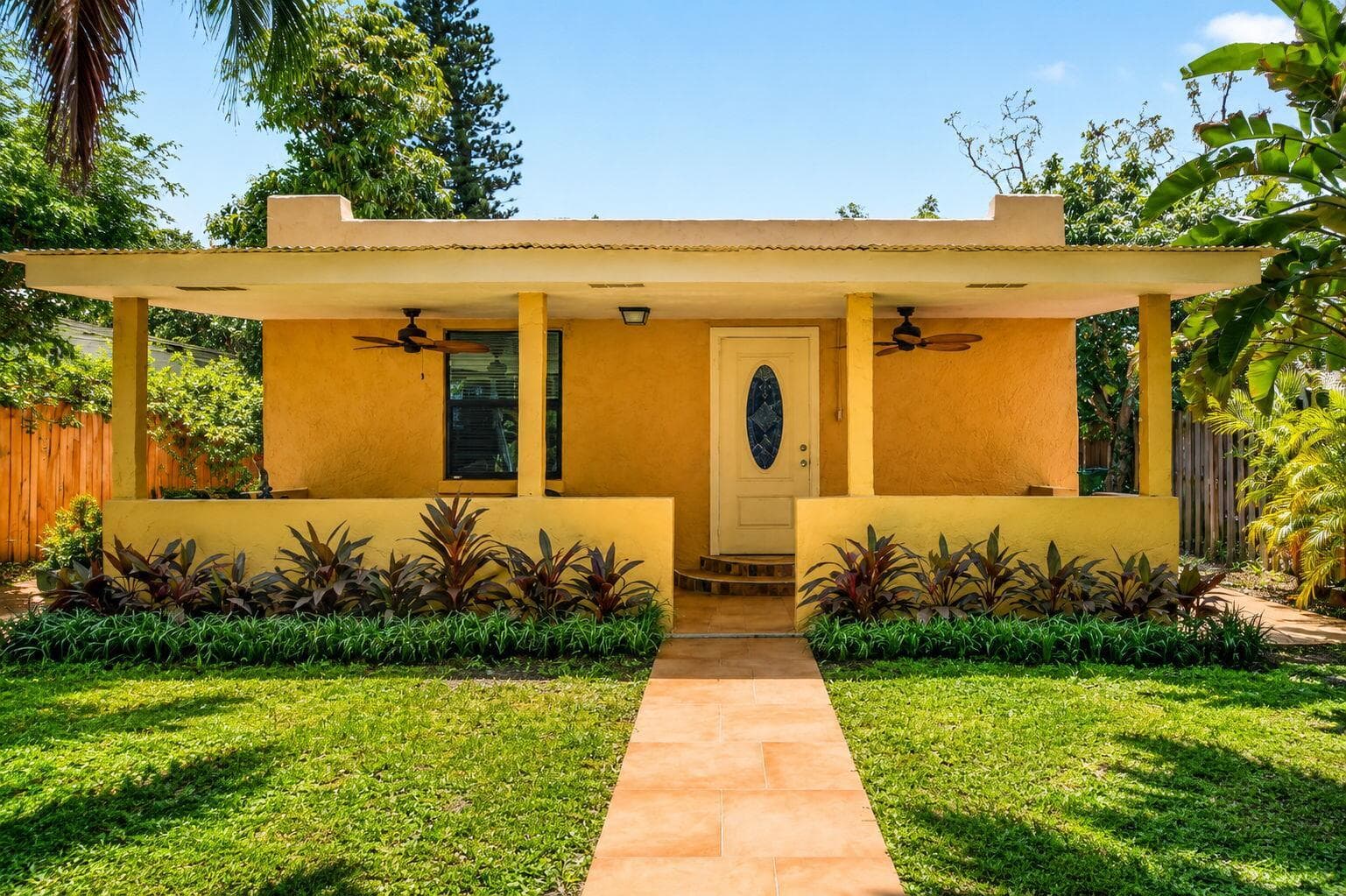640 34TH Street, West Palm Beach FL 33407 - West Palm Beach, FL - Photo 1
