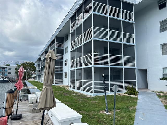 3550 NE 169th St # 304, North Miami Beach FL 33160 - North Miami Beach, FL - Photo 2