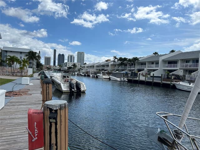 3550 NE 169th St # 304, North Miami Beach FL 33160 - North Miami Beach, FL - Photo 3