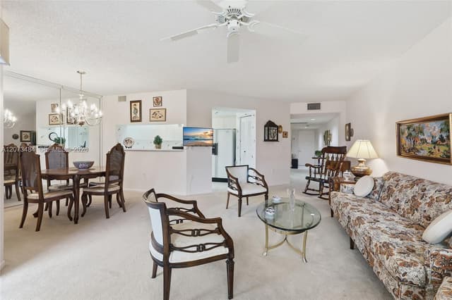 13701 SW 12th St # 311A, Pembroke Pines FL 33027 - Pembroke Pines, FL - Photo 5
