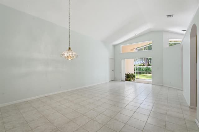 208 Jones Creek Drive, Jupiter FL 33458 - Jupiter, FL - Photo 7