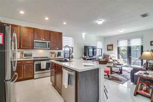 3751 SW 97th Ave, Miami FL 33165 - Miami, FL - Photo 6