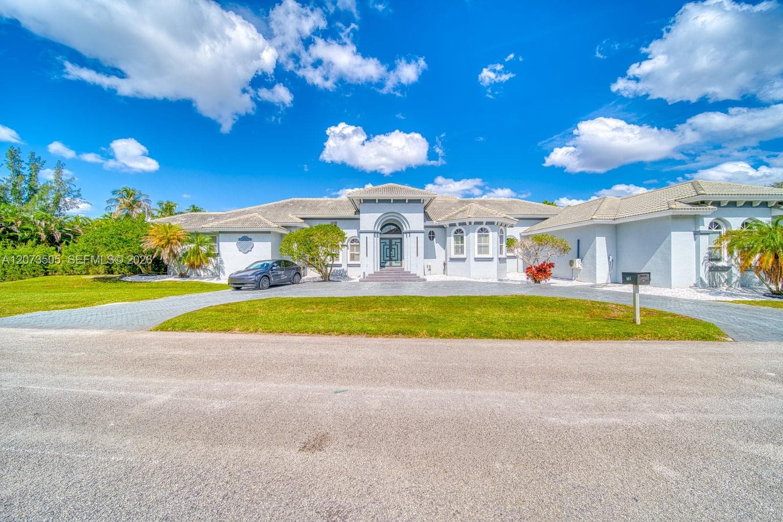 901 NW 122nd Ave, Plantation FL 33325 - Plantation, FL - Photo 1