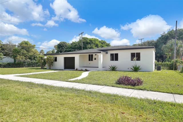 657 Ahmad St, Opa-Locka FL 33054 - Opa-Locka, FL - Photo 2