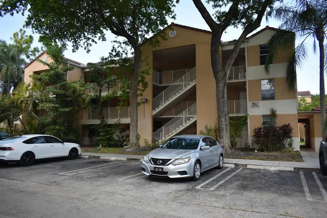 8298 NW 24TH Street, Coral Springs FL 33065 - Coral Springs, FL - Photo 3