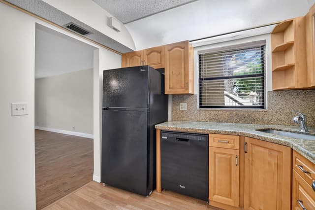 3721 Cocoplum Circle, Coconut Creek FL 33063 - Coconut Creek, FL - Photo 4