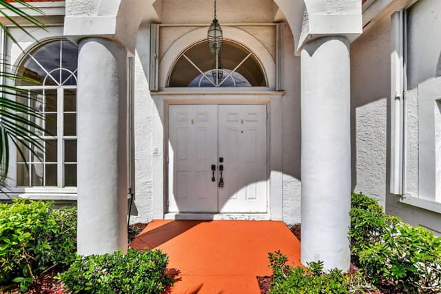 10031 Lexington Estates Boulevard, Boca Raton FL 33428 - Boca Raton, FL - Photo 2