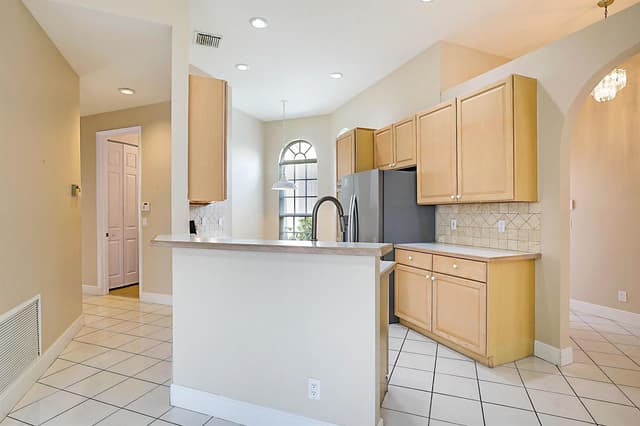 23444 Alzira Circle, Boca Raton FL 33433 - Boca Raton, FL - Photo 7