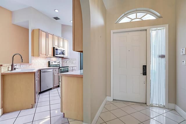 23444 Alzira Circle, Boca Raton FL 33433 - Boca Raton, FL - Photo 5