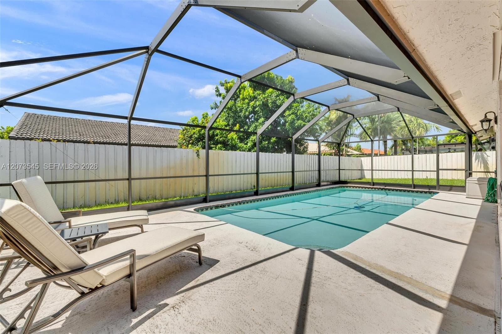 6302 NW 201st Ter, Hialeah FL 33015 - Hialeah, FL - Photo 1