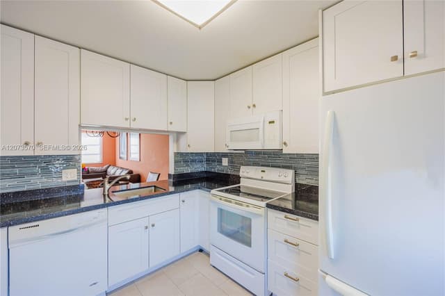 2300 Park Ln # 203, Hollywood FL 33021 - Hollywood, FL - Photo 7