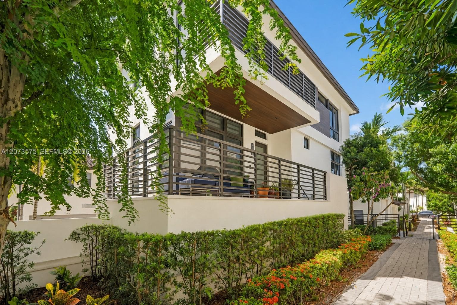 8267 NW 48th St, Doral FL 33166 - Doral, FL - Photo 1