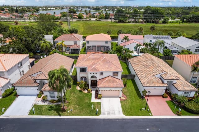 3090 BAYBERRY Way, Margate FL 33063 - Margate, FL - Photo 3