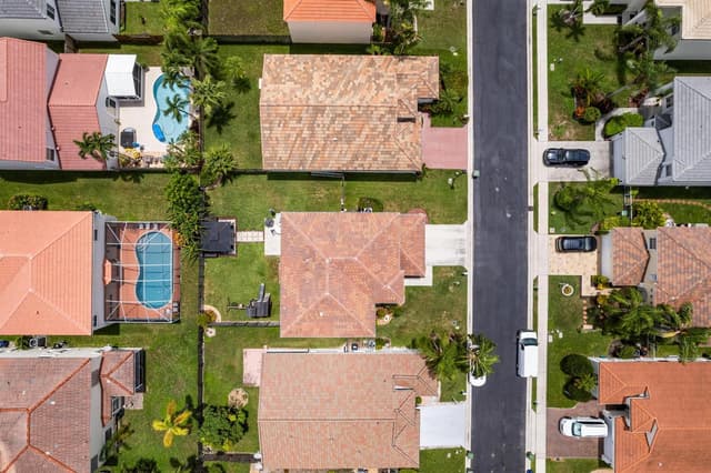 3090 BAYBERRY Way, Margate FL 33063 - Margate, FL - Photo 4