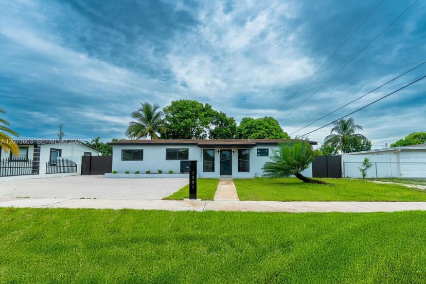1301 NW 176th Ter, Miami Gardens FL 33169