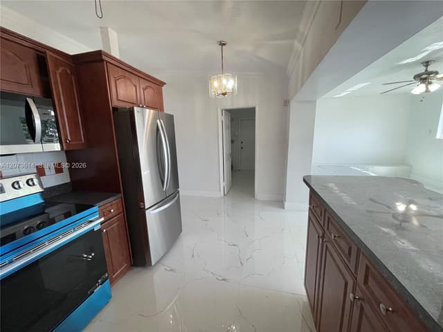 3731 SW 32nd Ave, West Park FL 33023 - West Park, FL - Photo 7