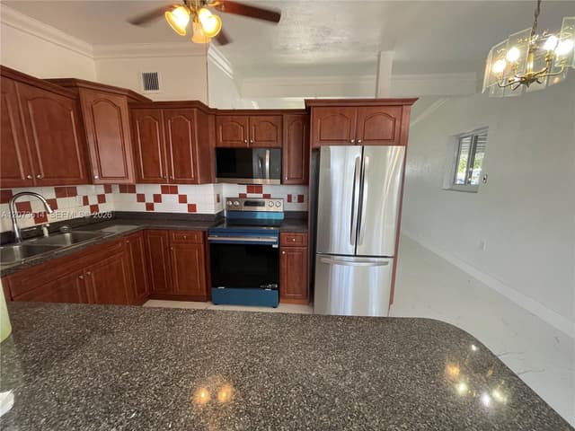 3731 SW 32nd Ave, West Park FL 33023 - West Park, FL - Photo 5