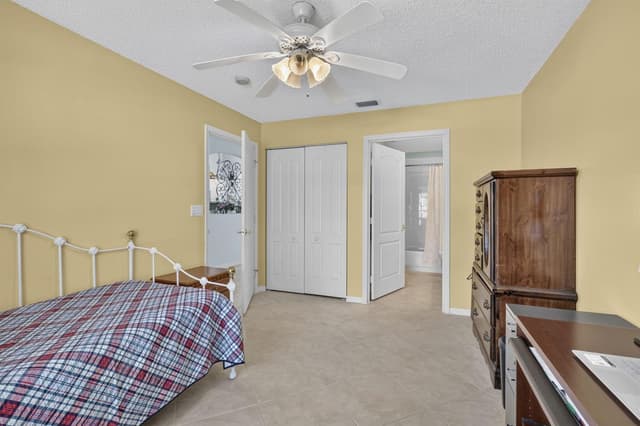 2100 Stonington Terrace, West Palm Beach FL 33411 - West Palm Beach, FL - Photo 6