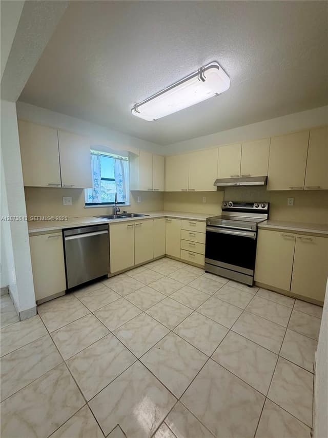11030 SW 153rd St, Miami FL 33157 - Miami, FL - Photo 4