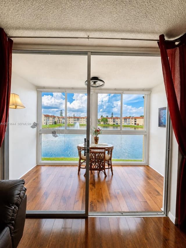 2801 N Pine Island Rd # 208, Sunrise FL 33322 - Sunrise, FL - Photo 2