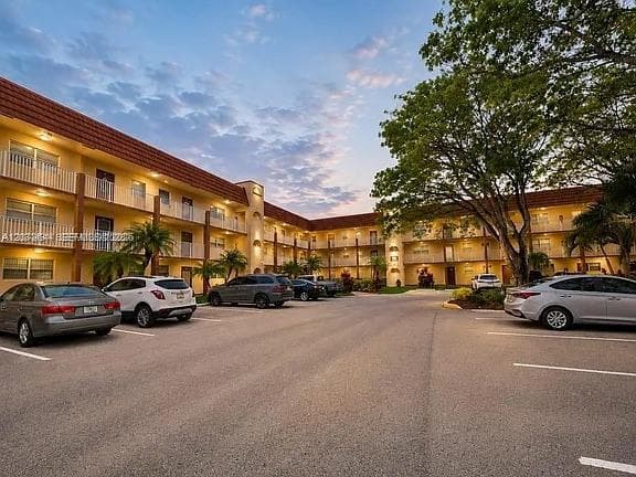 2801 N Pine Island Rd # 208, Sunrise FL 33322 - Sunrise, FL - Photo 4