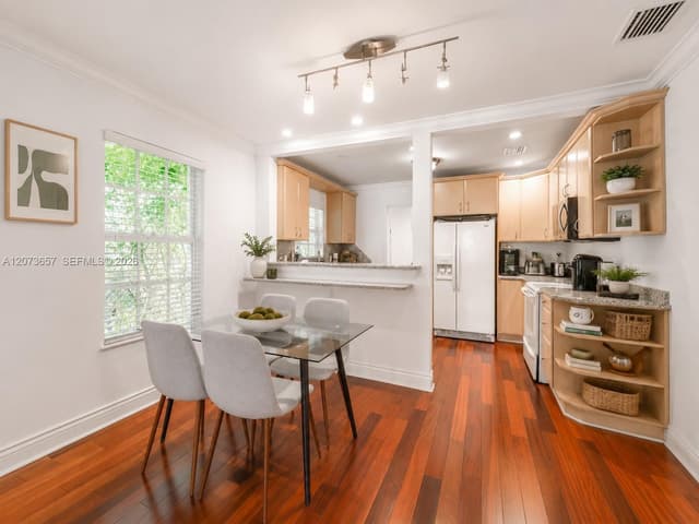 530 NW 31st Av, Miami FL 33125 - Miami, FL - Photo 4