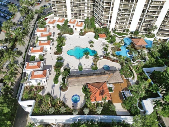 20281 E Country Club Dr # 404, Aventura FL 33180 - Aventura, FL - Photo 4