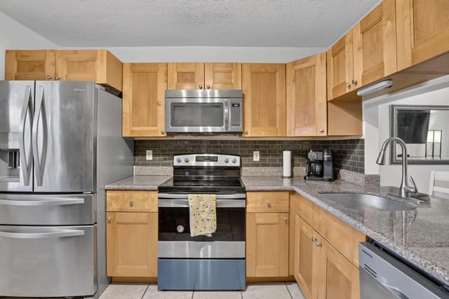 2950 NW 109TH Terrace, Sunrise FL 33322 - Sunrise, FL - Photo 7
