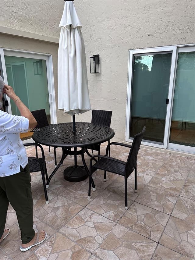 14359 Kendale Lakes Cir, Miami FL 33183 - Miami, FL - Photo 2