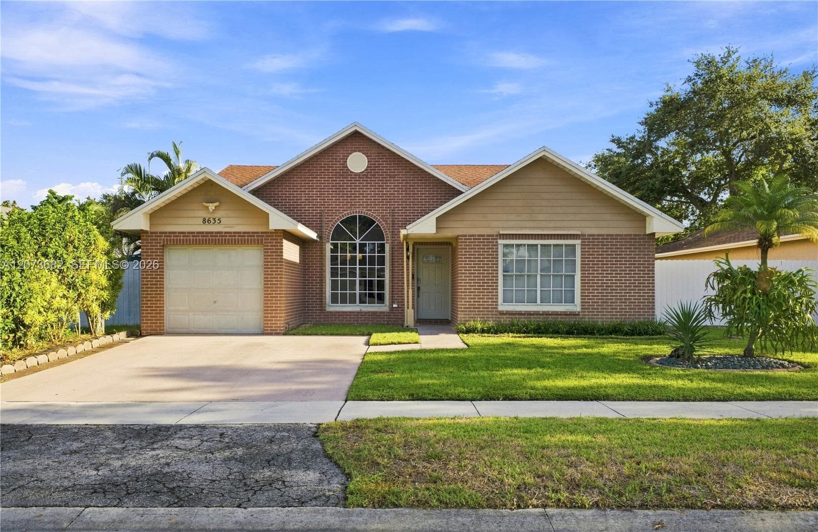 8635 SW 15th St, Pembroke Pines FL 33025 - Pembroke Pines, FL - Photo 1