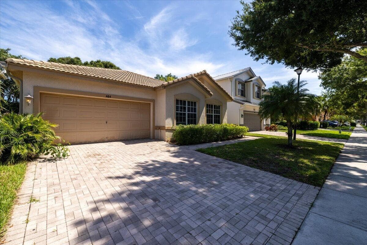 4841 N CLASSICAL Boulevard, Delray Beach FL 33445