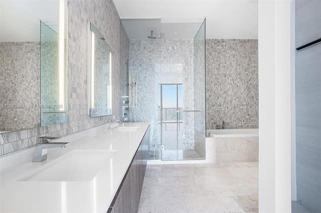 88 SW 7th St # 4004, Miami FL 33130 - Miami, FL - Photo 7