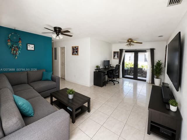 4860 NW 190th St, Miami Gardens FL 33055 - Miami Gardens, FL - Photo 3