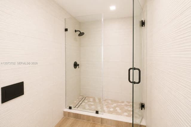5601 Collins Ave # 1009, Miami Beach FL 33140 - Miami Beach, FL - Photo 7