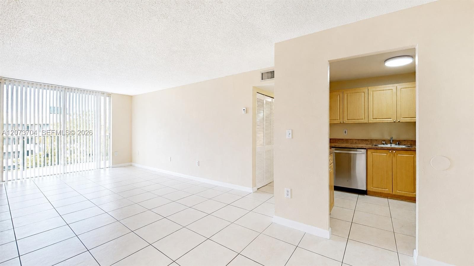 9360 Fontainebleau Blvd # 510, Miami FL 33172 - Miami, FL - Photo 1